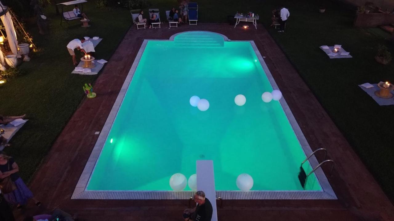 Villa Luxury Pool & Garden ปิซา ภายนอก รูปภาพ