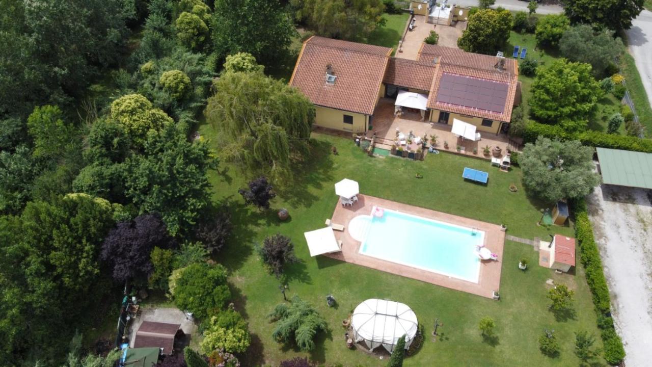 Villa Luxury Pool & Garden ปิซา ภายนอก รูปภาพ